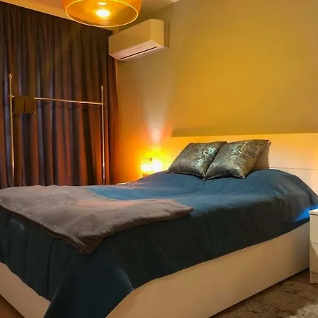 Luxury In Center 2 * Várna