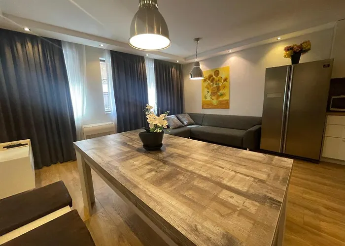 Apartament Luxury In Center 2 *