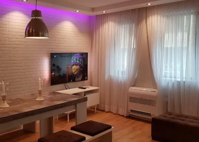 Apartment Luxury In Center 2 Warna