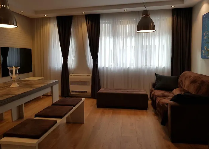 Luxury In Center 2 Apartament *
