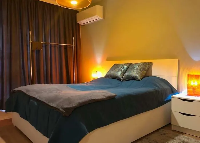 Luxury In Center 2 * Warna